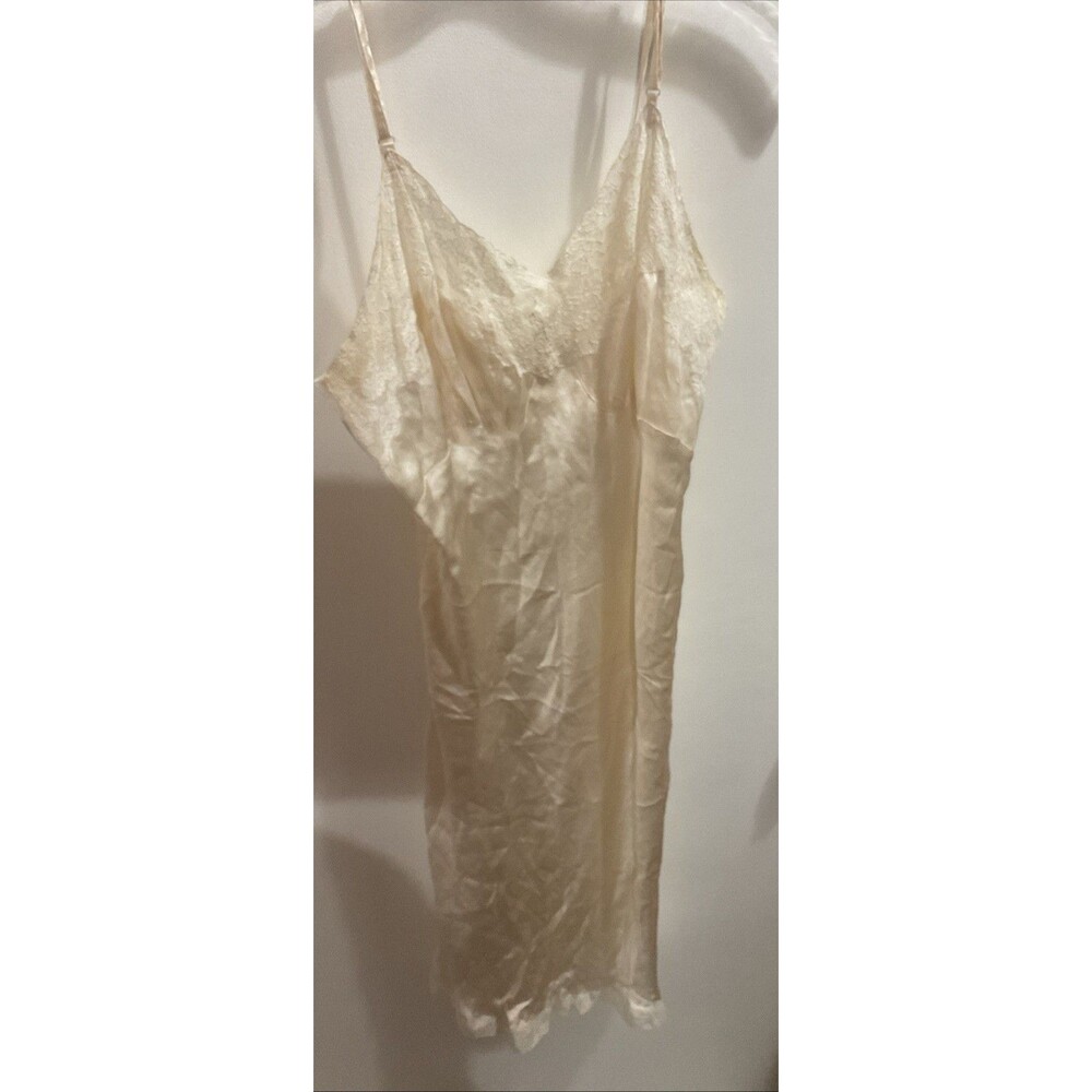 Fischer Heavenly Silk Night Gown Cream With Lace Vintage 1930’s-1950’s Soft Flo
